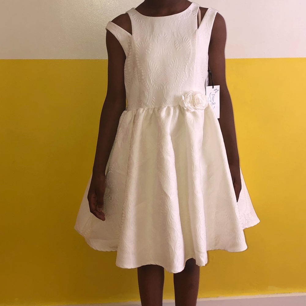Girls dress